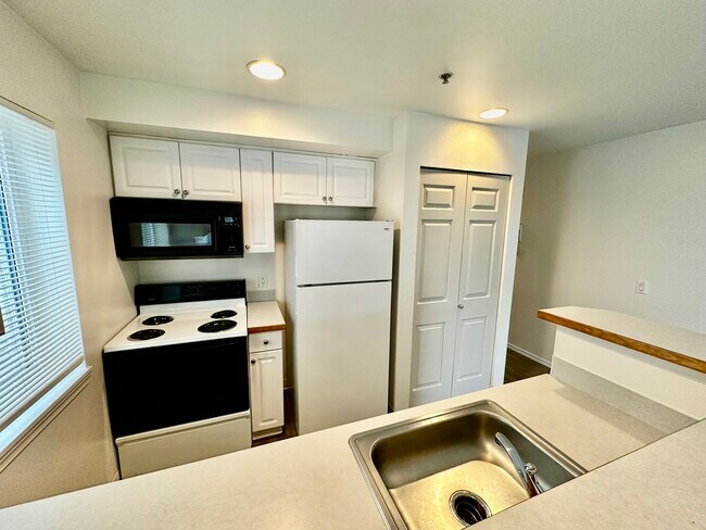 Photo - 931 N 86th St Unit 201