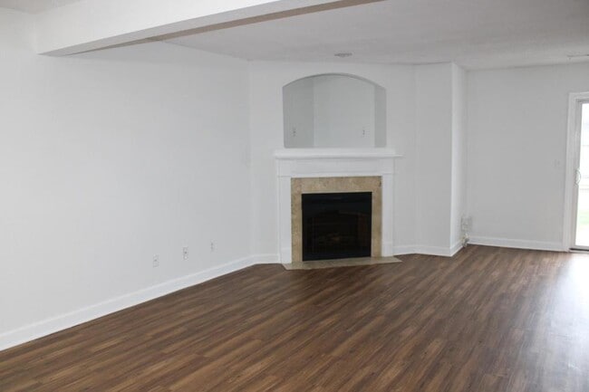 Photo - 900 SW Peach Tree Ln