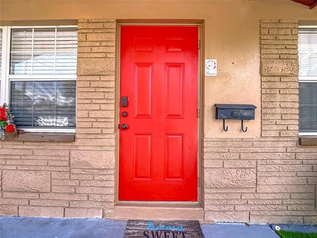 Photo - 220 Southeast Jefferson Cir N