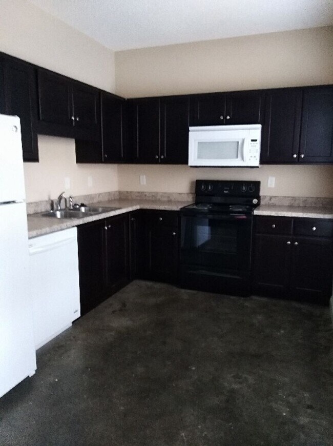 408 Shady Pk Cv
