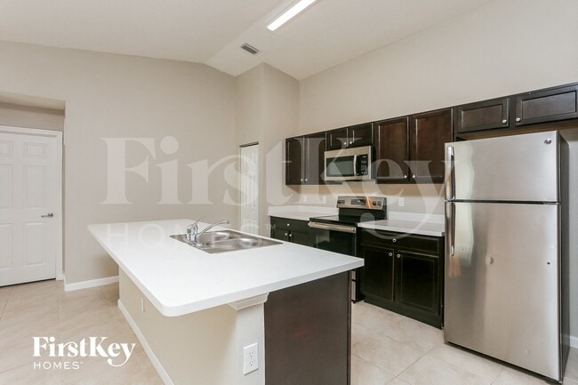 Photo - 461 SW Kestor Dr