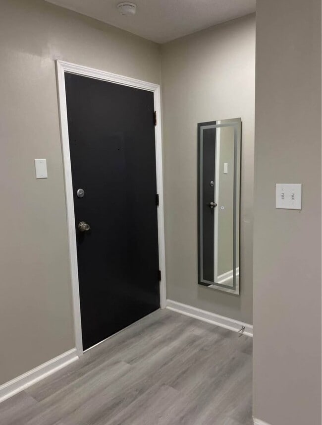 Photo - Live in Style at Bellagio East Living I: C... Unidad A09