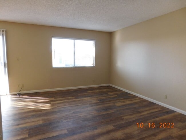 Building Photo - PLACE-1332 N El Prado St Unit Place 1332 N El Prado #D Rental