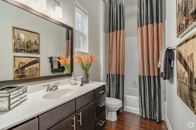 Somerset - Guest Bath - 2BR, 2BA - 1,236SF