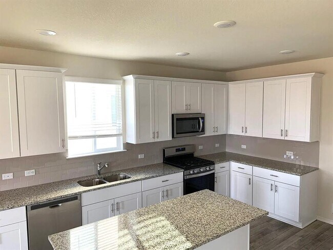 Photo - 501 Black Alder St