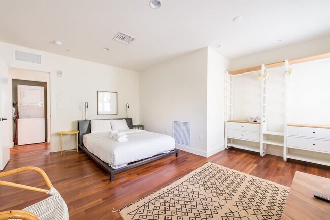 Photo - 747 4th St Unidad ID1320733P