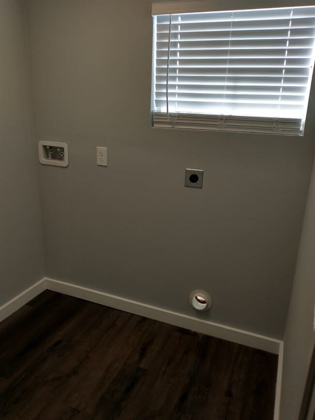 Washer Dryer Included - 614 Barberry St Unit 201