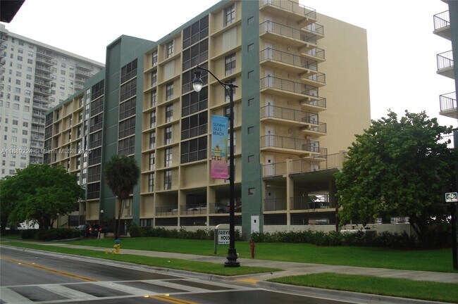 Photo - 17500 N Bay Rd Unit S308