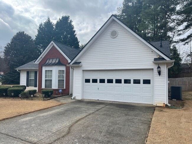 Building Photo - 3-Bedroom Ranch in Central Gwinnett