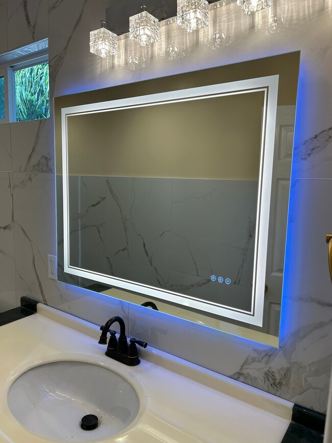 Building Photo - 874 Juliet Ct