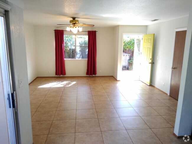 Building Photo - 615 Oriole Ave Rental
