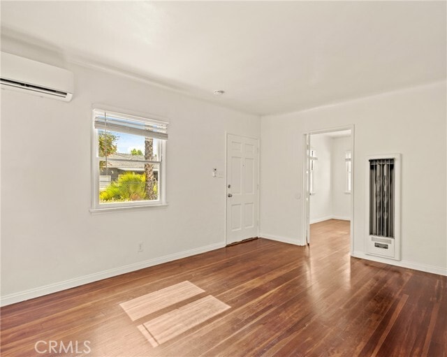 Photo - 657 E Jefferson Ave
