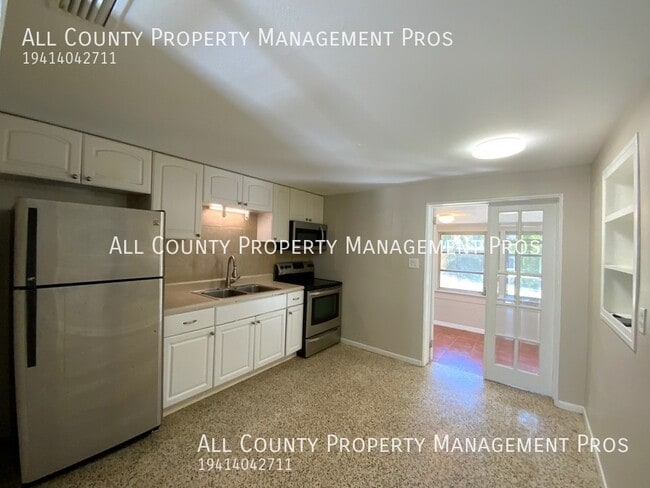 Photo - 2629 Grand Cayman St