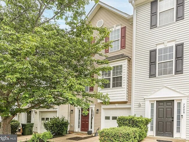Building Photo - 7206 Finch Ln