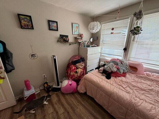 Photo - Goss Street Duplex Unit 2021 Goss Street