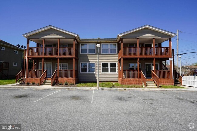Building Photo - 516 Bay St Unit A-1 Rental