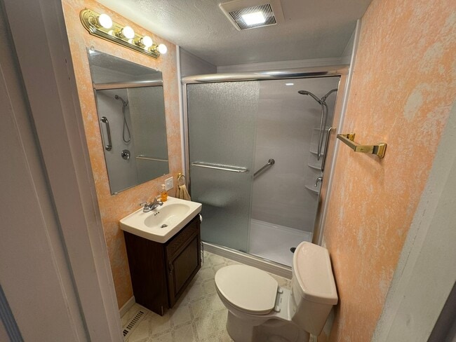Photo - Cozy 2 Bedroom 1 Bath Home