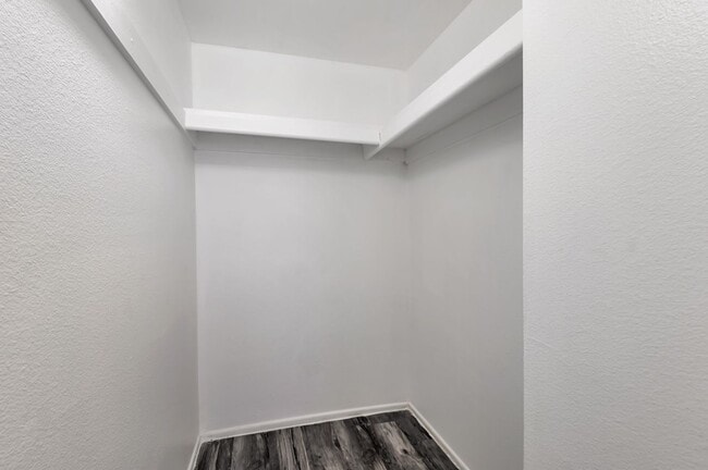 Photo - *End Mgmt 02.12.2026* Sheraton Arms Apartments