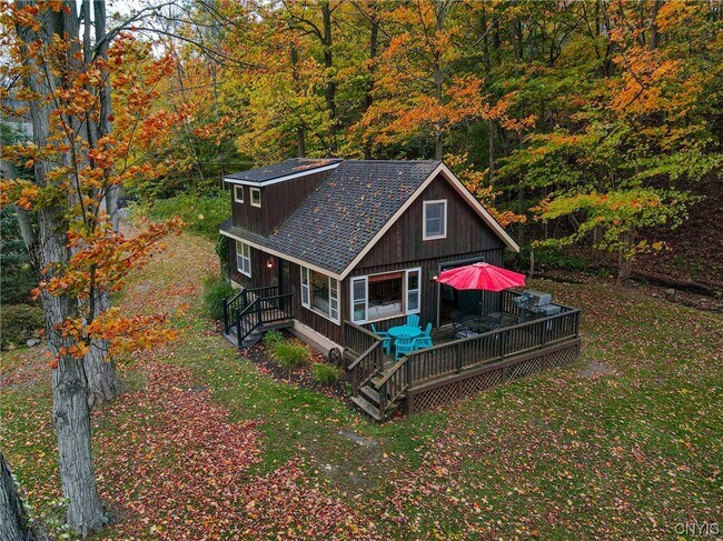 Photo - 147 5 Mile House