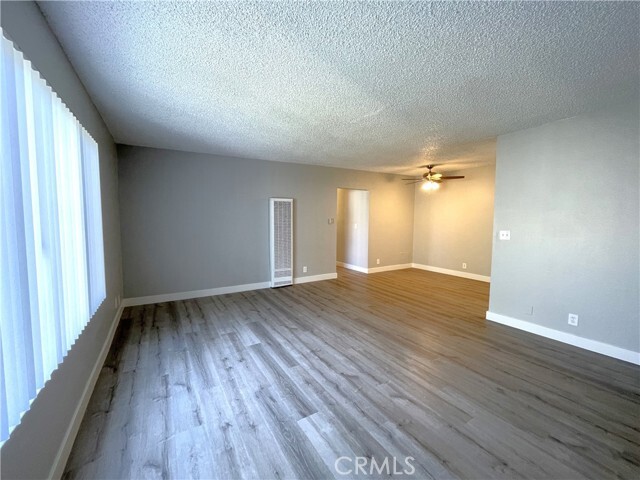 Photo - 13717 Chadron Ave Unidad 28