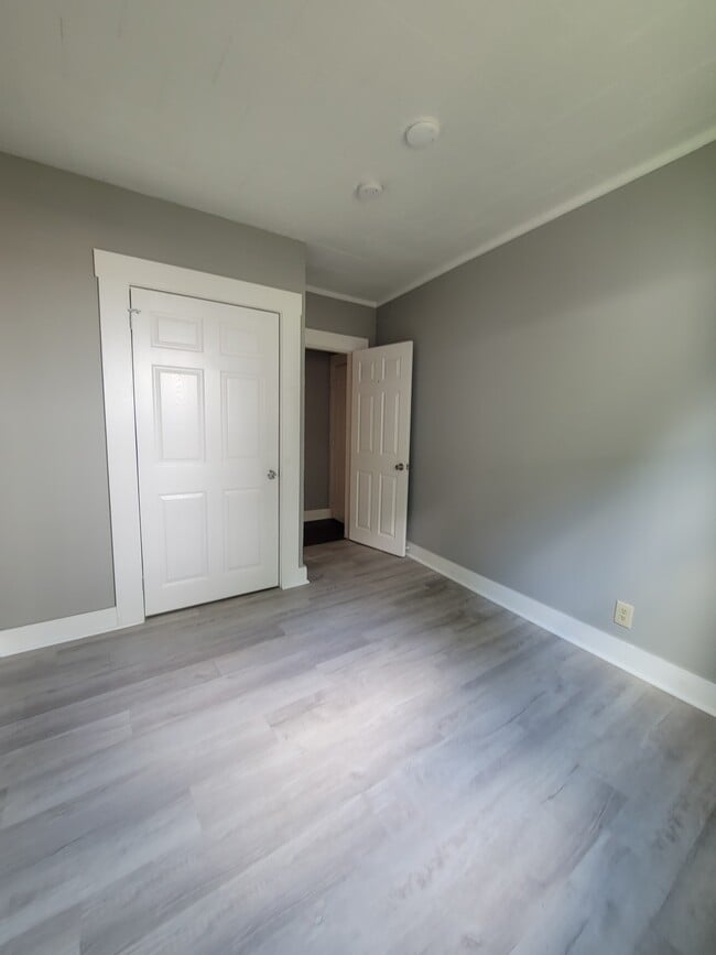 162 Rollstone St Unidad A