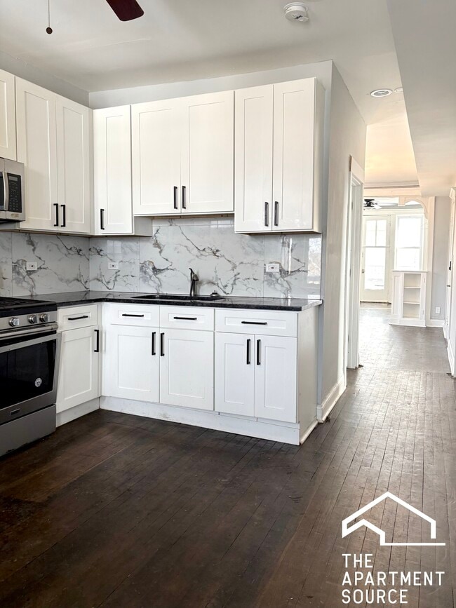 Building Photo - 1350 S Kedvale Ave Unit 2