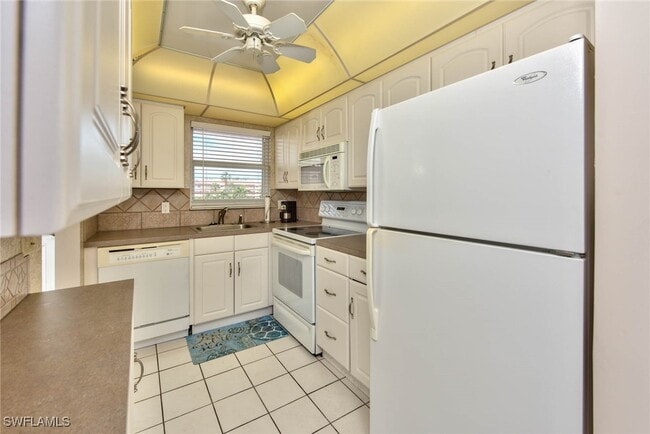 Building Photo - 175 Turtle Lake Ct Unit 210