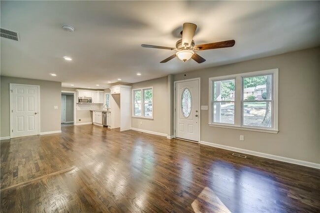 Photo - 6429 Gordon St