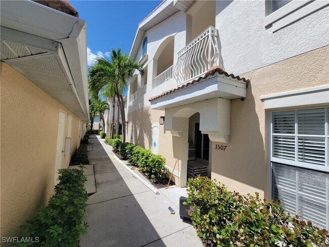 Photo - 3037 Driftwood Way Unidad 3505 Rental