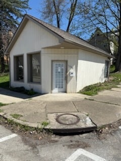Photo - 1300 Victoria Ave