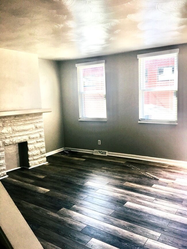 Photo - 3 bedroom in heart of South Side