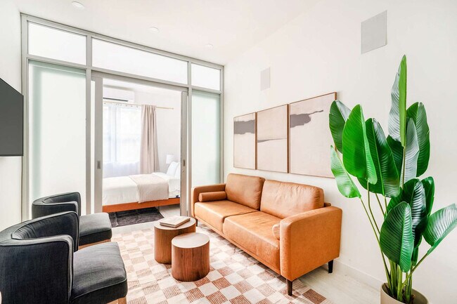 Photo - 317w E 14th St Unidad ID1295151P