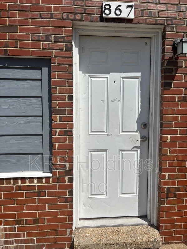 Building Photo - 867 41st St