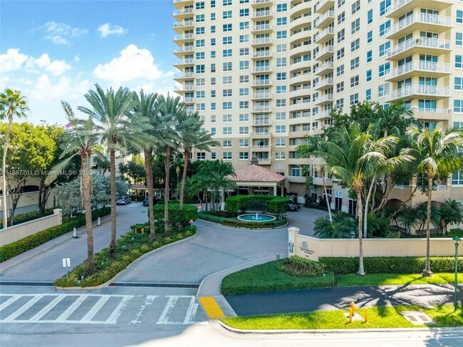 Photo - 19501 W Country Club Dr Unit 1111