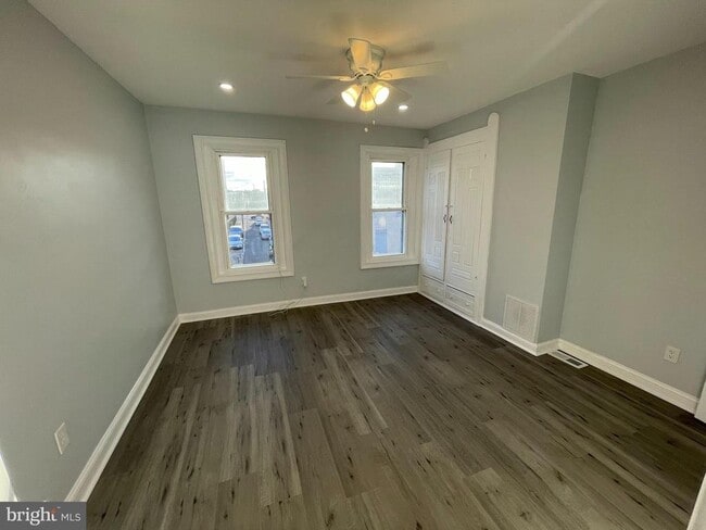 Photo - 1839 E Clementine St