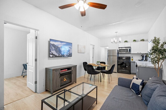 Photo - 1309 E Crockett St Apartamento Unidad ID1283421P