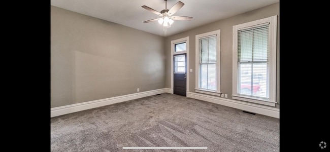 Building Photo - 1923 W Iowa St Rental