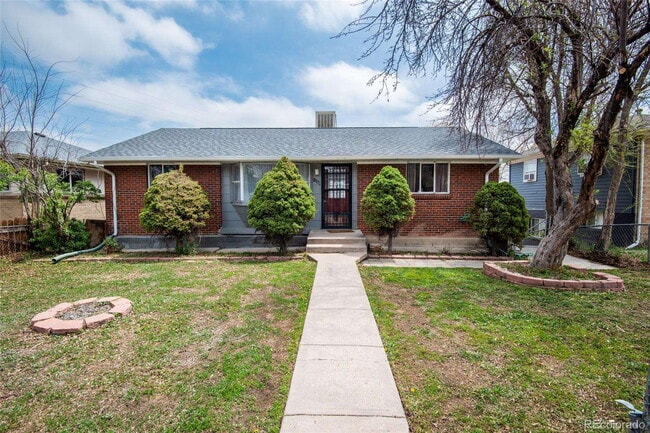 Photo - 1260 Brentwood St