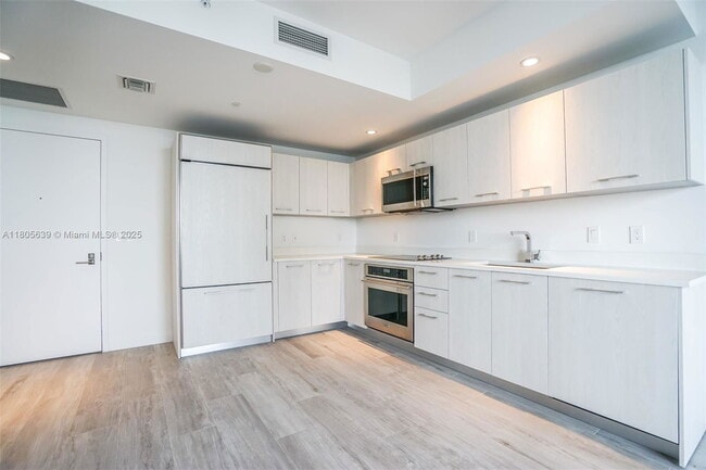 Photo - 55 SW 9th St Condo