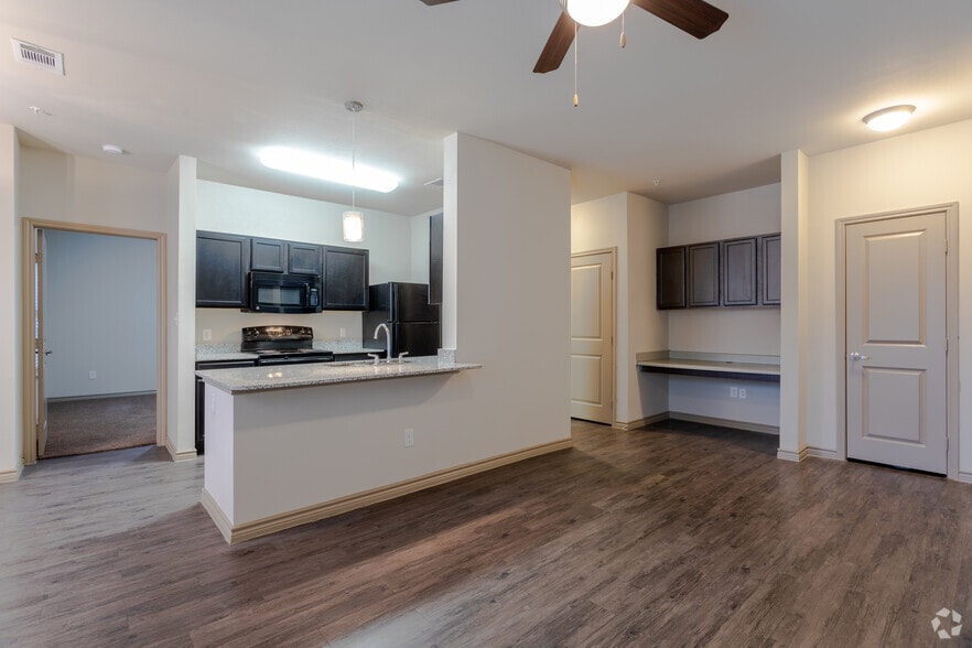 1BR,1BA- 763SF - Living Area/Kitchen
