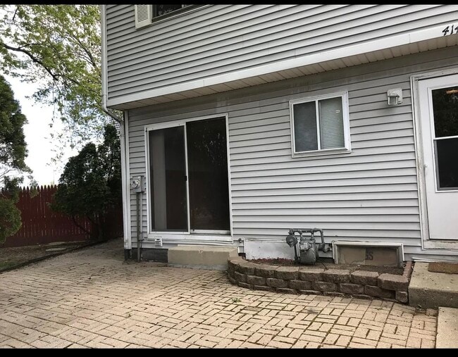 Photo - 414 Hallmark Ln