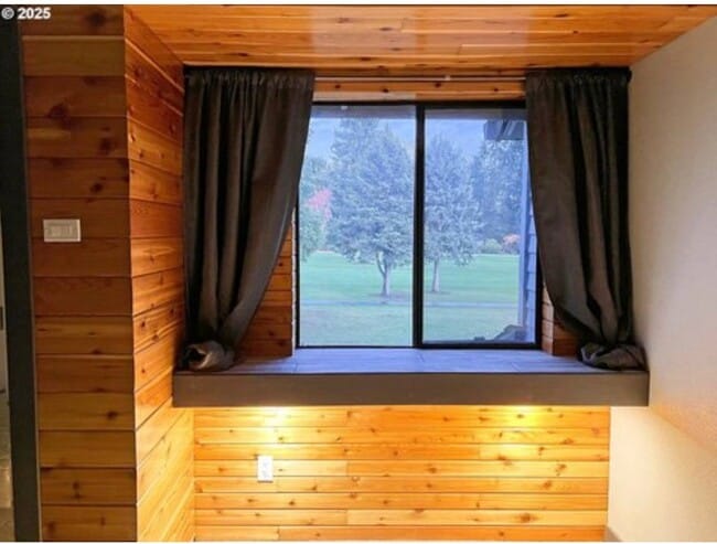 Photo - 20647 NW Lapine Way