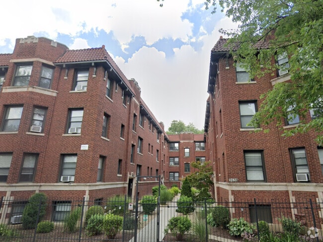 Building Photo - 2639 N Spaulding Ave Unit 3E Rental