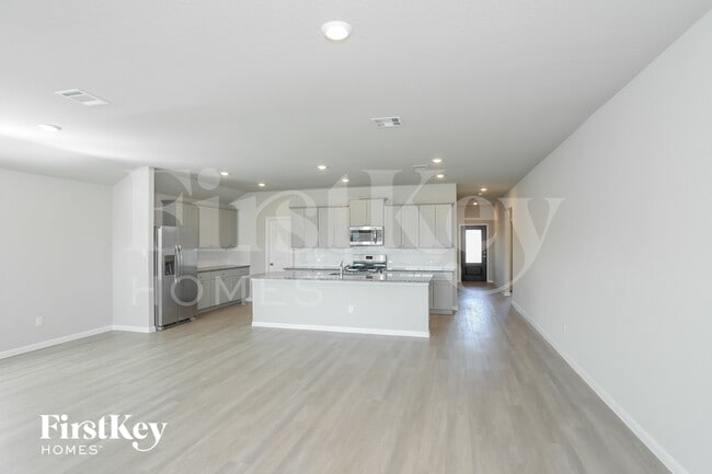 Photo - 9158 Landa Falls