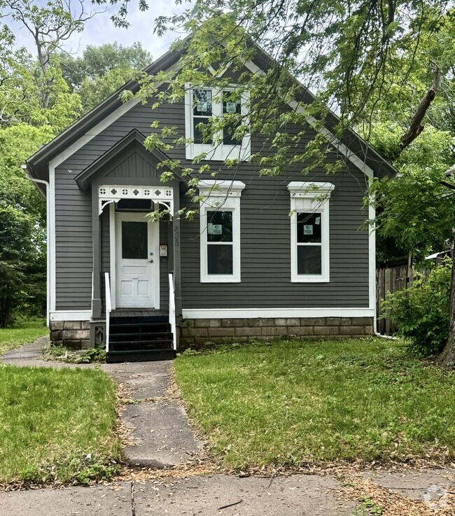 Building Photo - 835 19th St Rental