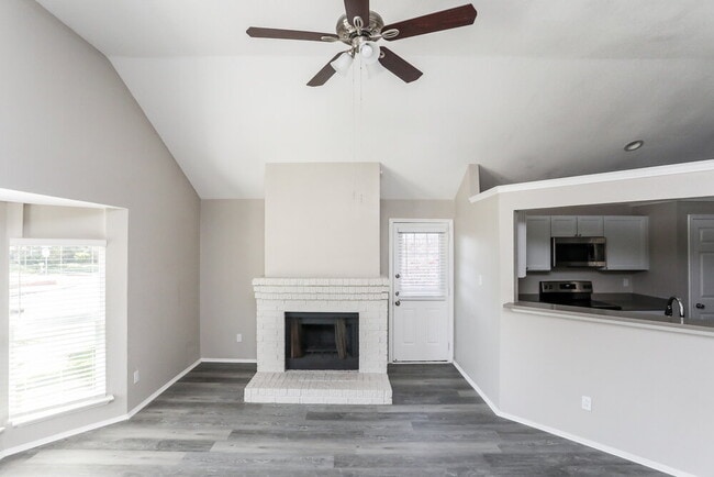 Photo - 1329 Planters Rd