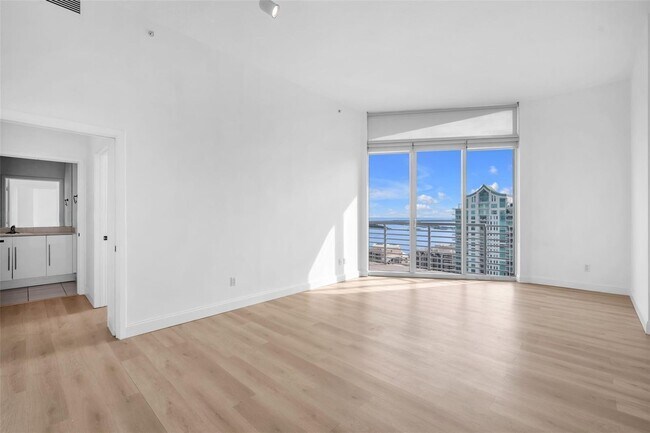 Photo - 325 S Biscayne Blvd Unit LPH17