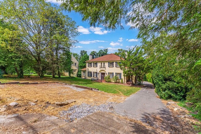 4039 Kingston Pike