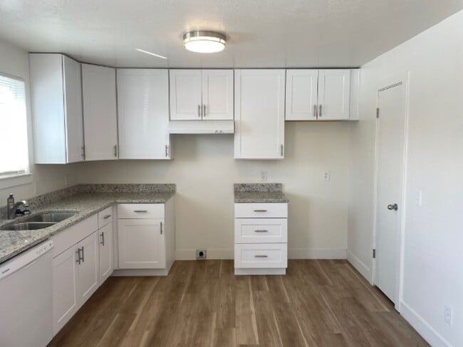 Photo - Spacious 3-bedroom 1.5 Bath Twin-Home with a Fenced Backyard