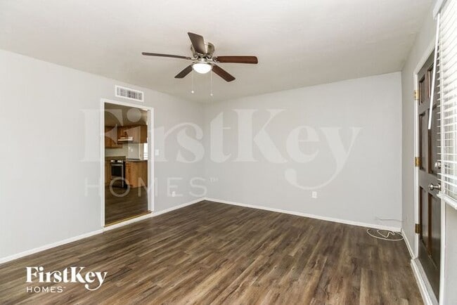 Photo - 1200 N Oregon St